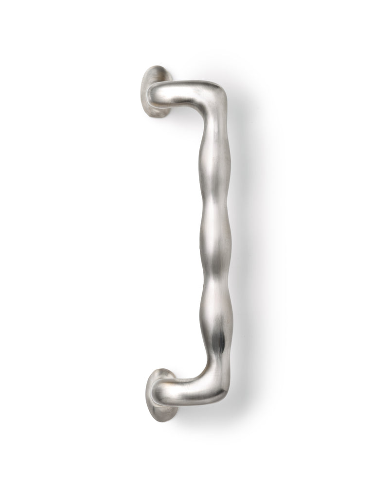 Jumbo Wave Handle, Brushed Nickel